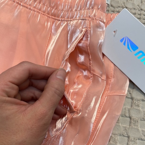 New Peach/Coral Cute Shorts! 🍑 - Picture 5 of 5
